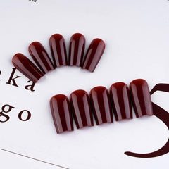 Ongles XCREANDO acryliques adhésifs, application rapide et pratique.