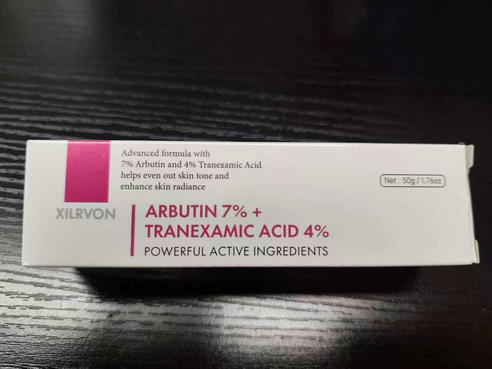Ingrédients clés arbutine et niacinamide pour éclairer et renforcer la barrière cutanée