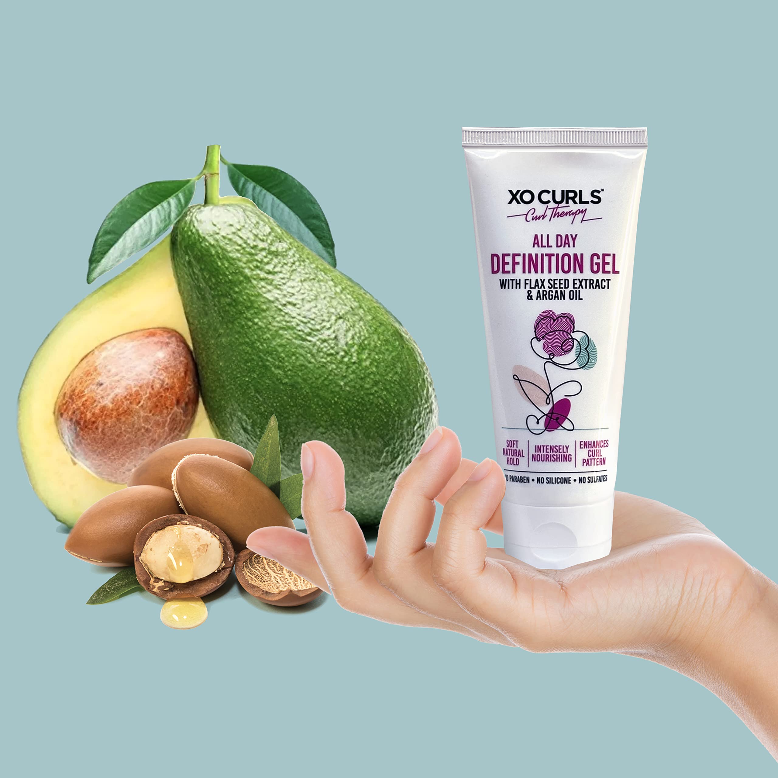 Boucles bien définies grâce au Gel XO Curls All Day Definition.