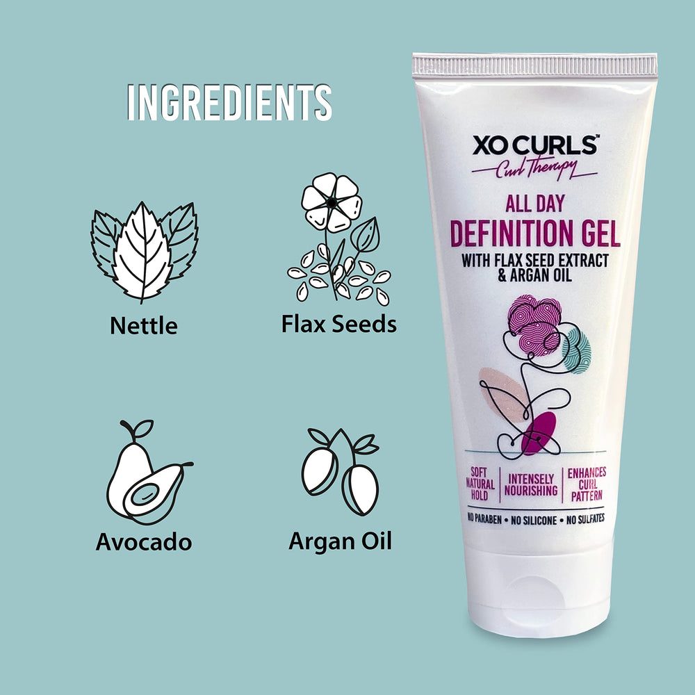 Texture crème du gel XO Curls All Day Definition pour une application fluide sur cheveux.