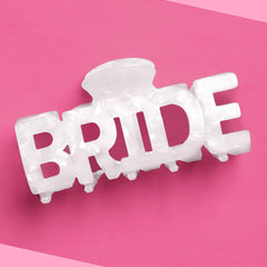 Clip Bride XO Fetti, marbre blanc, gros plan élégant et durable.
