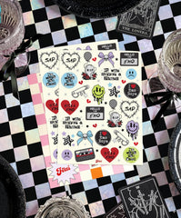 xo Fetti pierre-tombale tatouage temporaire : motif élégant pour ambiance nocturne.