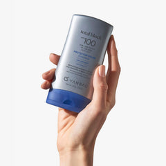 Yanbal Total Block Sunblock appliqué en extérieur, visage protégé