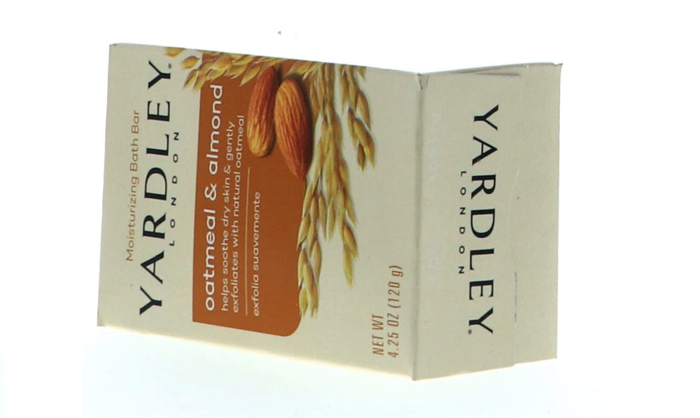 Savon sur porte-savon Yardley London, présentation soignée et usage quotidien.
