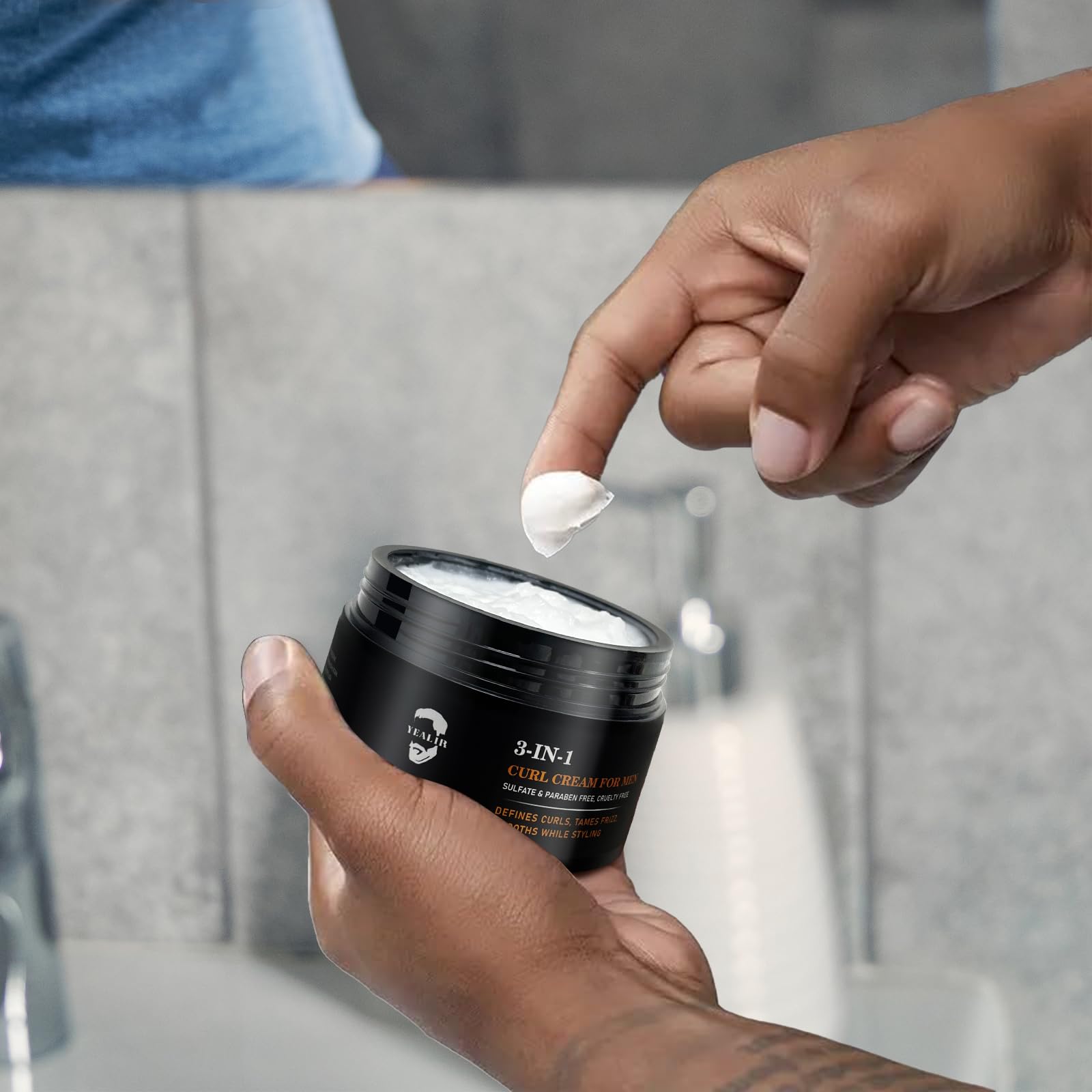 YEALIR parfum désert-citrus: parfum masculin discret pour un usage quotidien.