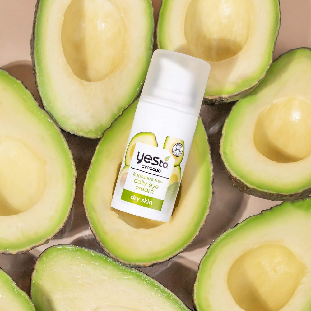 Yes To Avocado Eye Cream, contient acide hyaluronique pour retenir l humidité.