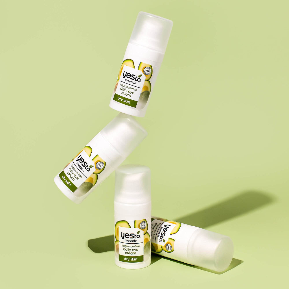 Yes To Avocado Eye Cream, beurre de karité et olive pour nourrir le contour.