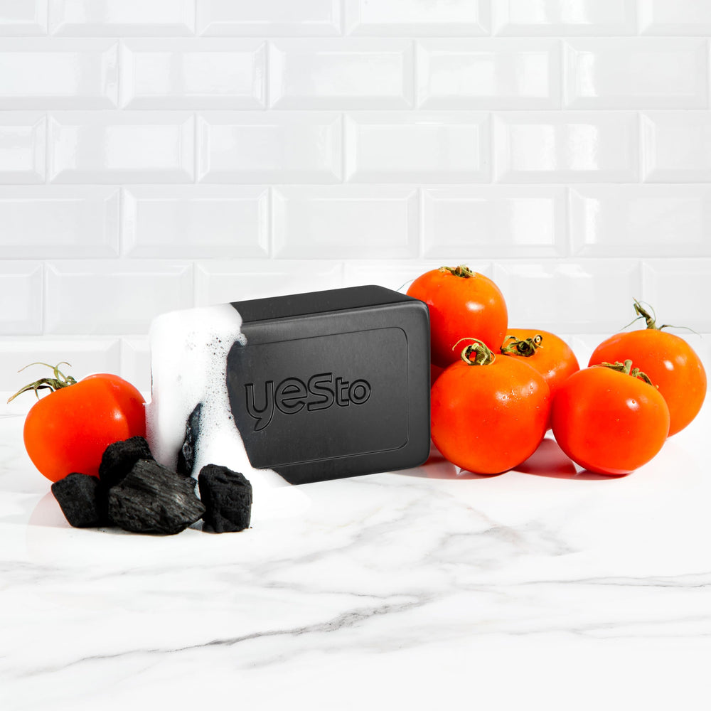 Yes To Tomatoes Charcoal Bar Soap détoxification légère pour visage et corps
