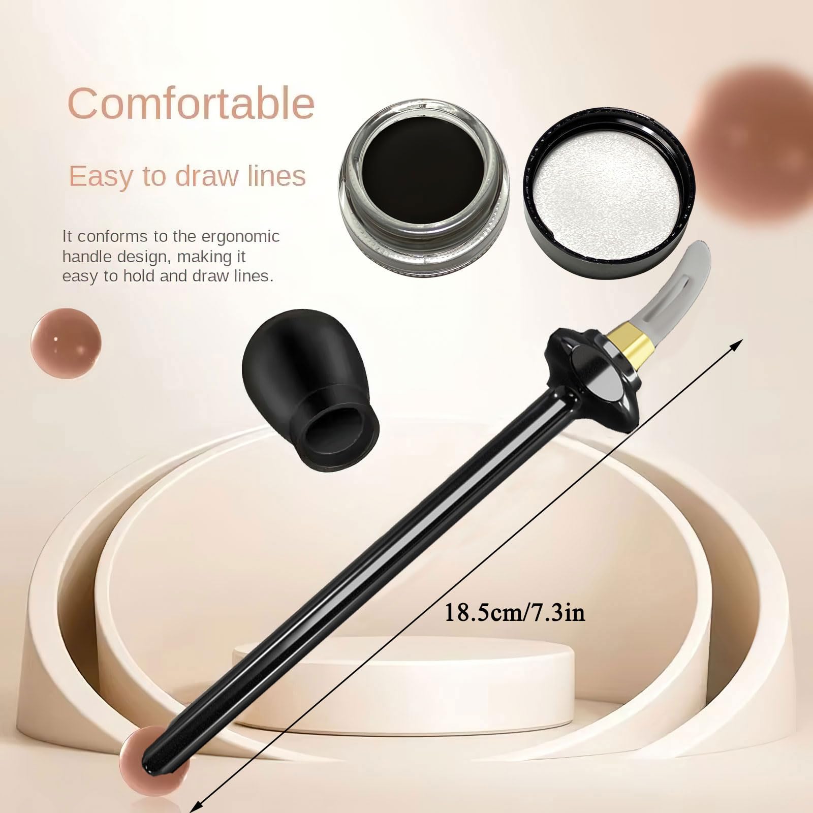 Applicateur en silicone ergonomique Ylapagne pour une application fluide du trait des yeux.
