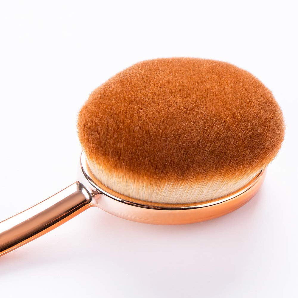 Utilisation du pinceau Yoseng pour appliquer, mélanger et contourer le visage.