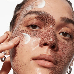 Application facile et absorption rapide de la Youth To The People 121-Polypeptide Future Cream.