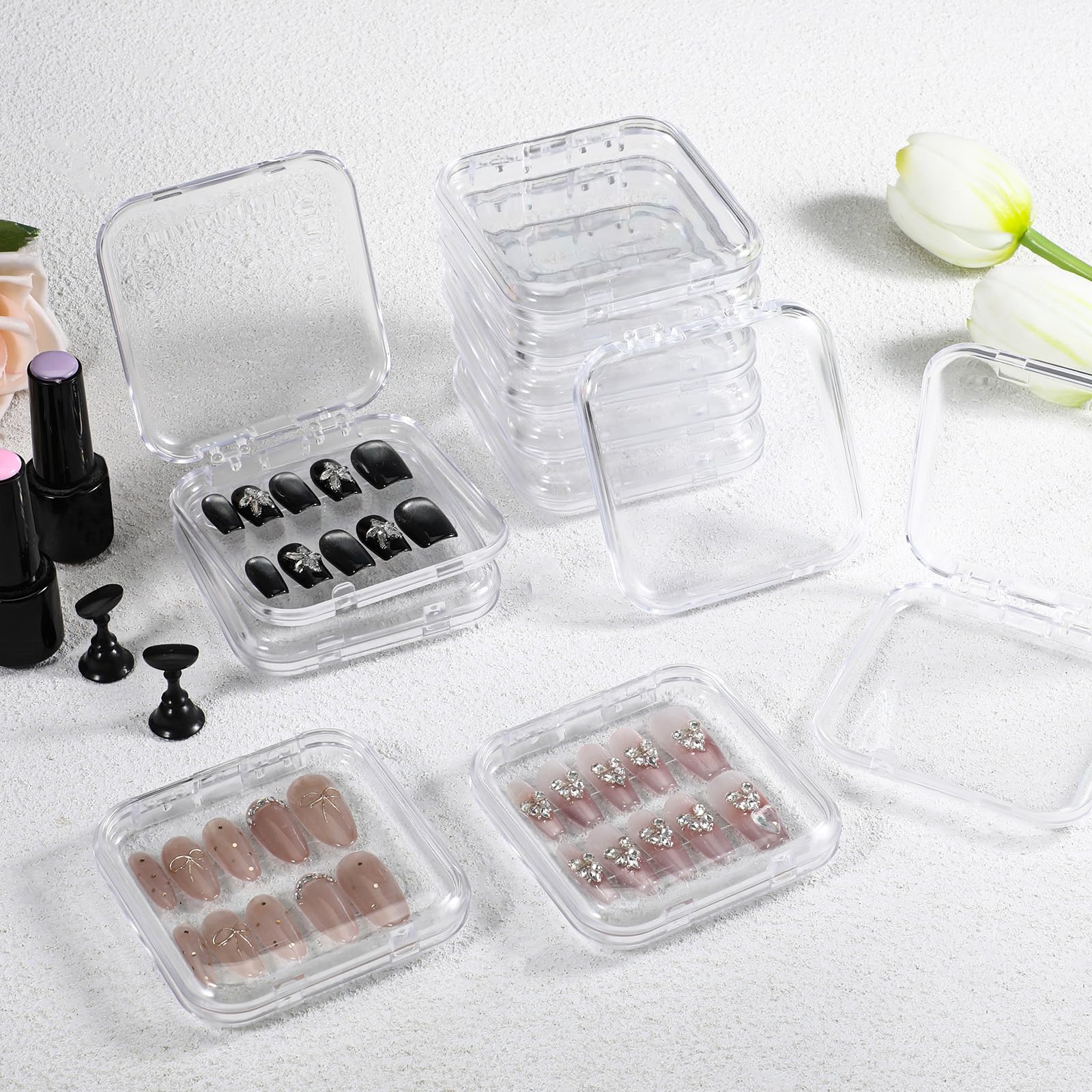 Couvercle transparent Yuanan sur la boîte, protège de la poussière et montre le contenu.
