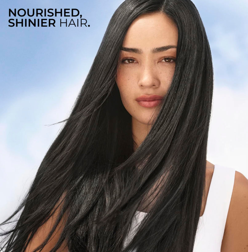 Cheveux teints brillants et soyeux après l’utilisation du duo Yves Rocher