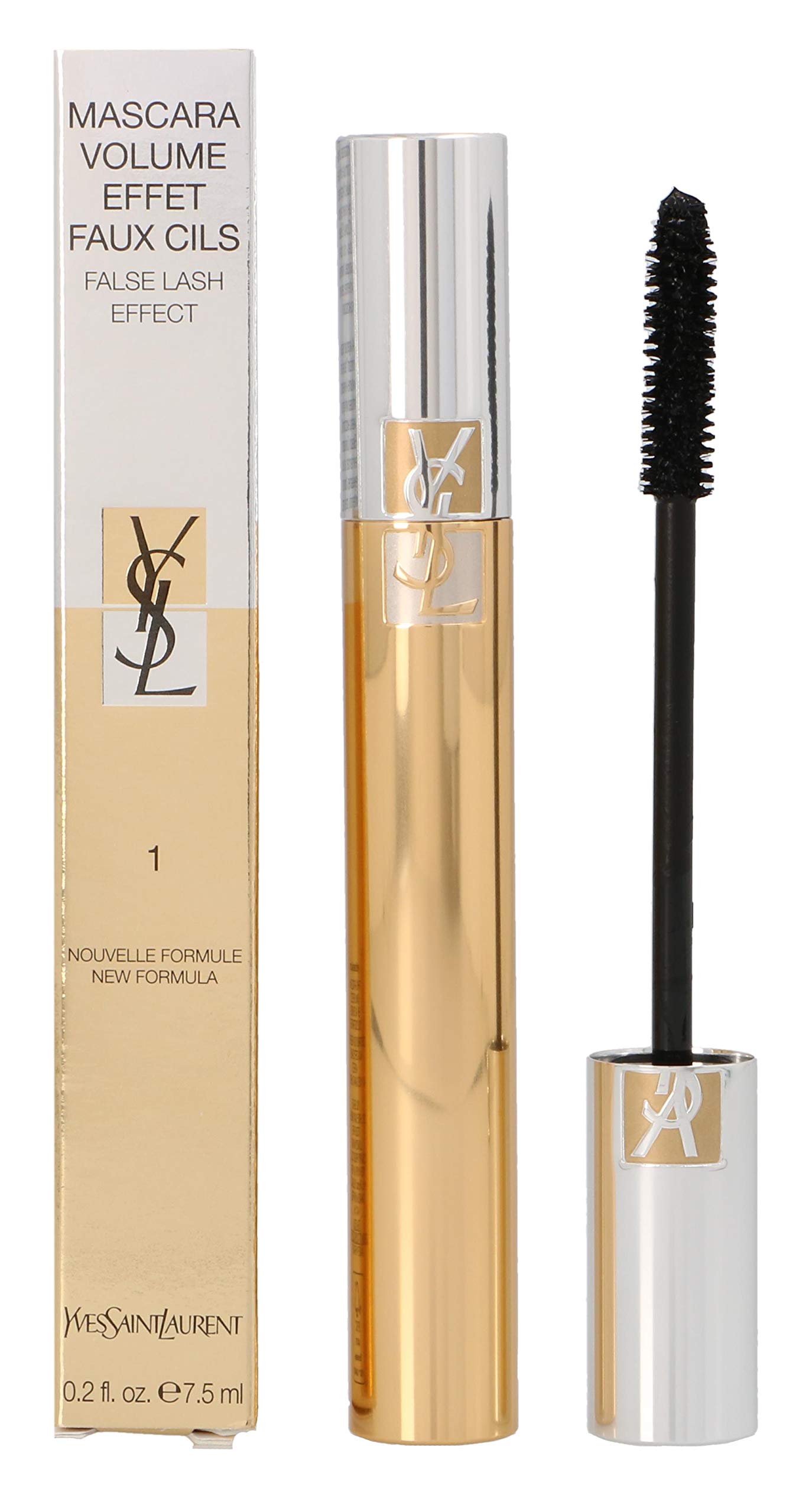 Cils sculptés avec le mascara Volume Effet Faux Cils et tenue longue.