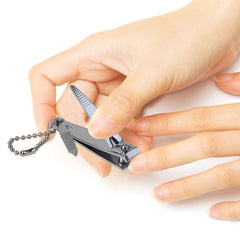 zalik lime integree a ongles: nettoie et affine sans outil séparé.