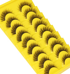 Cils D-Curly wispy pour fini léger et volumisé.