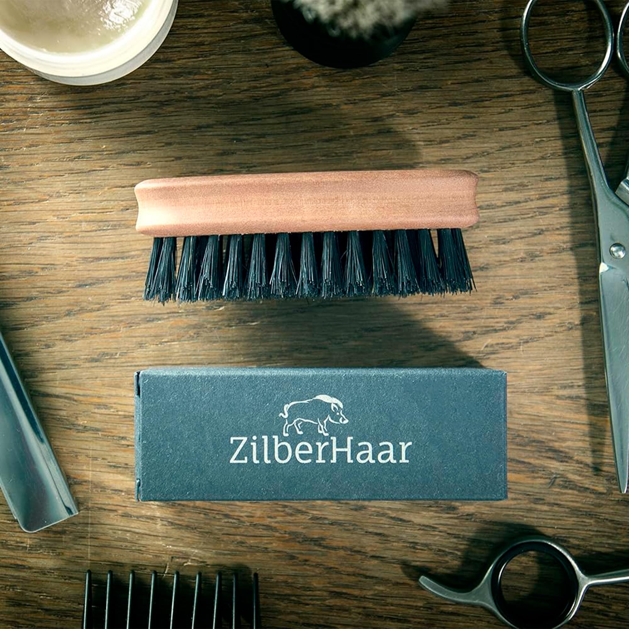 Brosse ZilberHaar adaptée à tous types de moustache et barbe.