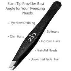 Utilisation précise des sourcils avec Zizzili Basics pour une définition nette.