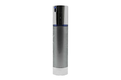 Application facile avec l’éclaircisseur ZO Skin Health pour routine nocturne.