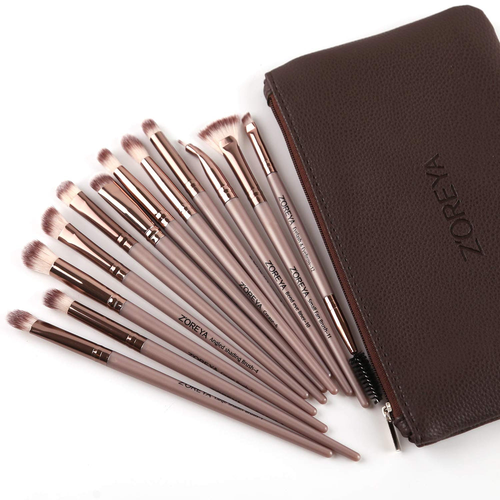 Pinceau ombres Z'OREYA pour fusionner les teintes.